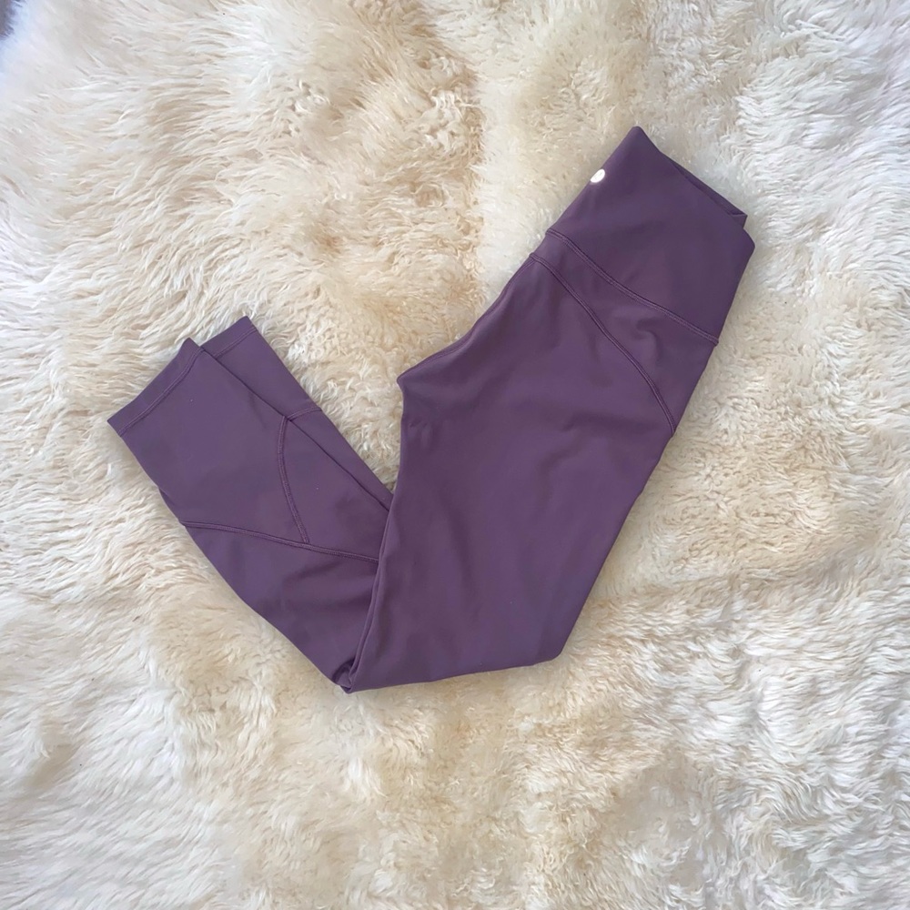 Lululemon In Movement 7/8 Tight *Everlux 25"
Antique Bark